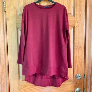 Women’s size small Shein burgundy high-low tunic style sweatshirt